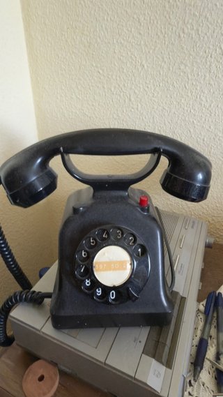 Teléfono antiguo de disco