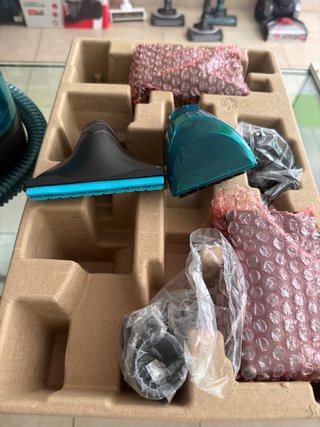 Aspiradora Limpiatapicerías Cecotec + 2 Baterías