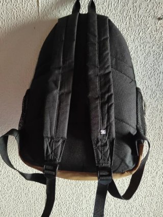 Mochila DC Shoes Gris y Marrón