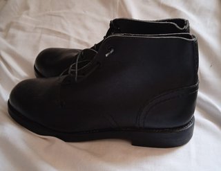 Botas bajas de cuero negro