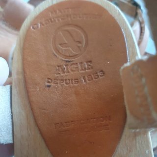 Sandali Aigle marroni in cuoio in legno