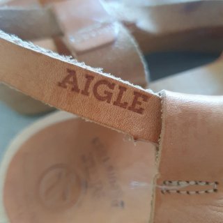 Sandali Aigle marroni in cuoio in legno