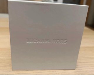 Reloj Michael Kors Access Dorado y Negro