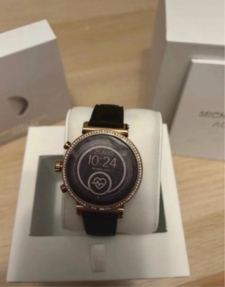 Reloj Michael Kors Access Dorado y Negro