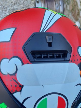 Capacete AGV com design pop art