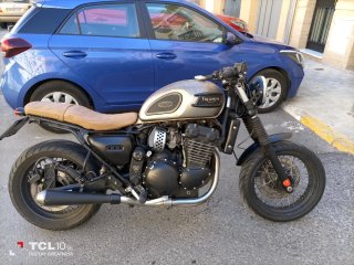 Triumph Legend TT con problema de culata.