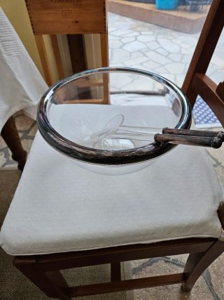 Insalatiera e posate in plexiglas e argento