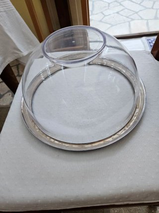 Insalatiera e posate in plexiglas e argento