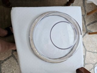Insalatiera e posate in plexiglas e argento