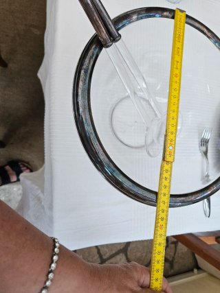 Insalatiera e posate in plexiglas e argento