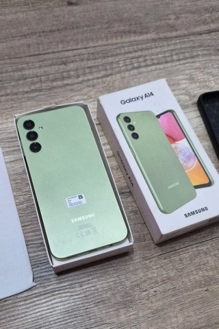 Samsung Galaxy A14 Verde + Funda y Protector
