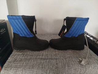 Botas Tijuana negras y azules
