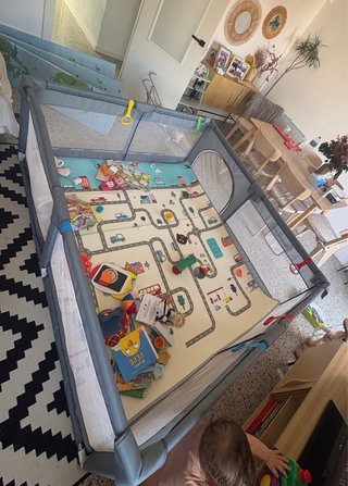 Parque infantil para bebés juegos