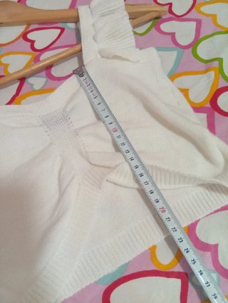 Top SHEIN blanco punto volantes