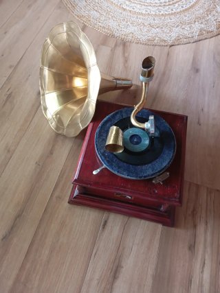 Gramola Gramófono Vintage Madera y Bronce