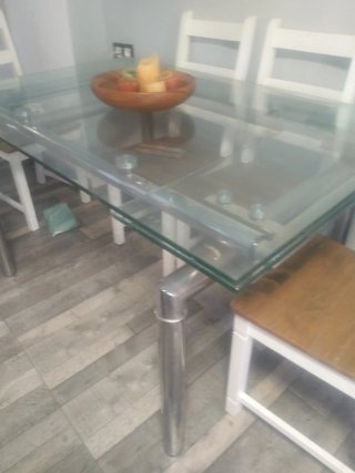 Mesa de comedor cristal y metal