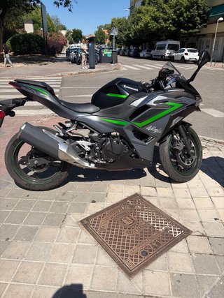 Kawasaki Ninja 500 2024 Negra