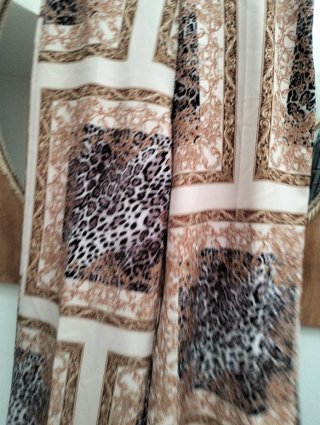 Pantaloni larghi fantasia oro e beige
