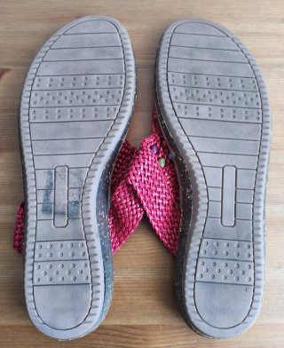 Sandalias planas tejidas