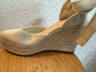 Sandalias Beige N38 Atadas