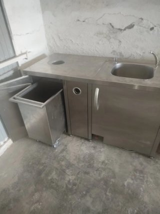 Mesas y fregaderos de acero inoxidable