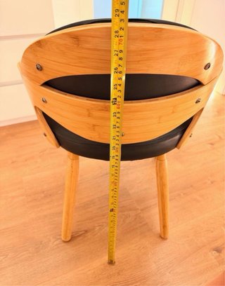 Silla de cuero y madera