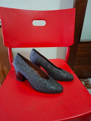 Zapatos de vestir Hispanitas grises/plateados