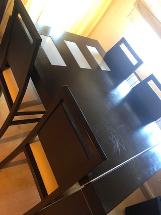 Mesa de comedor y sillas