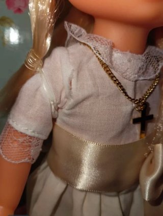 Muñeca Lesly Comunión, vestido de Lesly y chaqueta