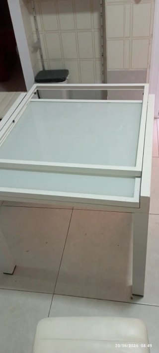 Mesa plegable metal y cristal