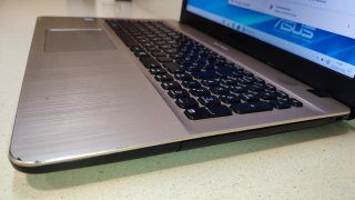 Ordenador Portátil Asus i7 7Gen. Win 11 + Office