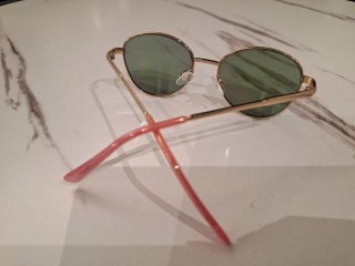 Gafas de sol Zara niña doradas y rosas