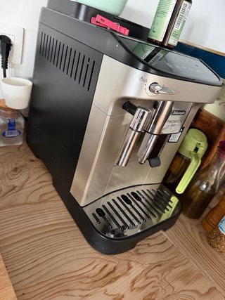 Cafetera DeLonghi Magnifica EVO