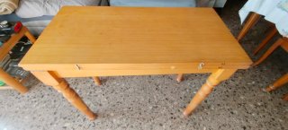 Mesa de cocina extensible de madera