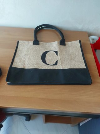 Borsa e pochette paglia beige e nere