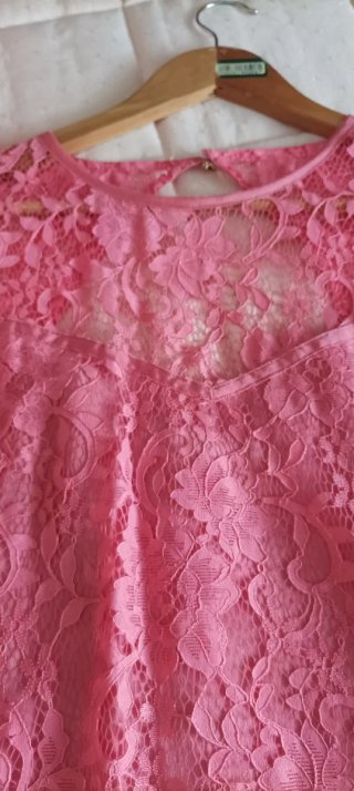 Vestido rosa encaje