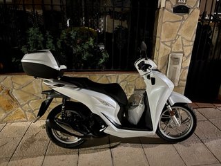 Honda SH125i Smart Top Box