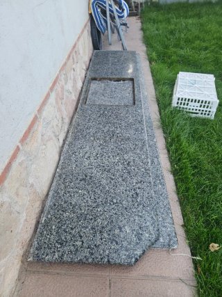 Encimera de granito con hueco para fregadero