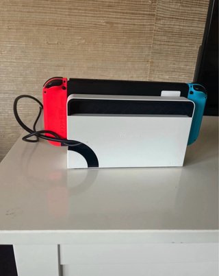 Nintendo Switch OLED Roja y Blanca