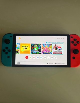 Nintendo Switch OLED Roja y Blanca