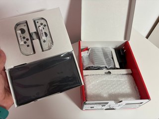 NINTENDO SWITCH OLED 128GB 999 JUEGOS
