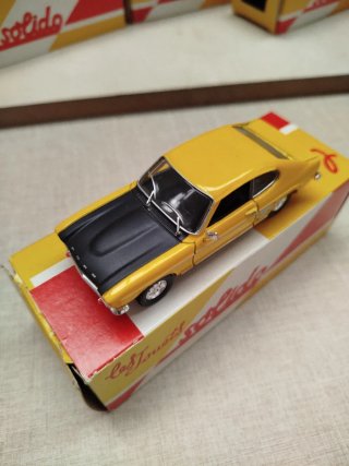 Coche a escala 1/43 Solido