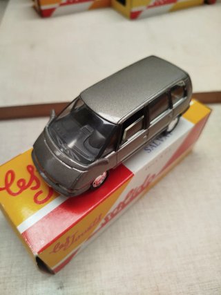 Coche a escala 1/43 Solido