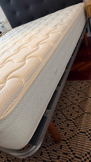 Base de cama 1.50x2m madera y metal