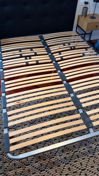 Base de cama 1.50x2m madera y metal