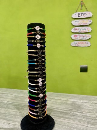 Pulseras personalizadas con inicial