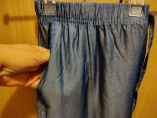 Pantalón tipo tejano con tejido muy fresco