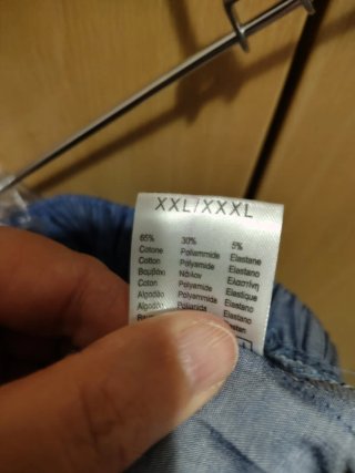 Pantalón tipo tejano con tejido muy fresco