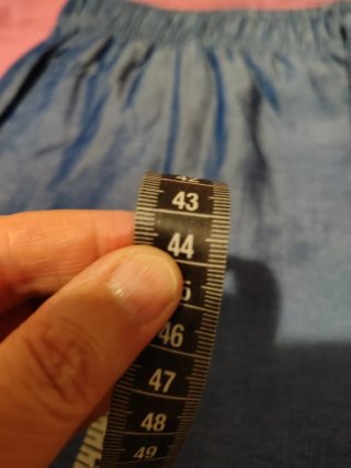 Pantalón tipo tejano con tejido muy fresco