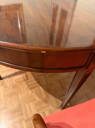 Mesa extensible y 2 sillas